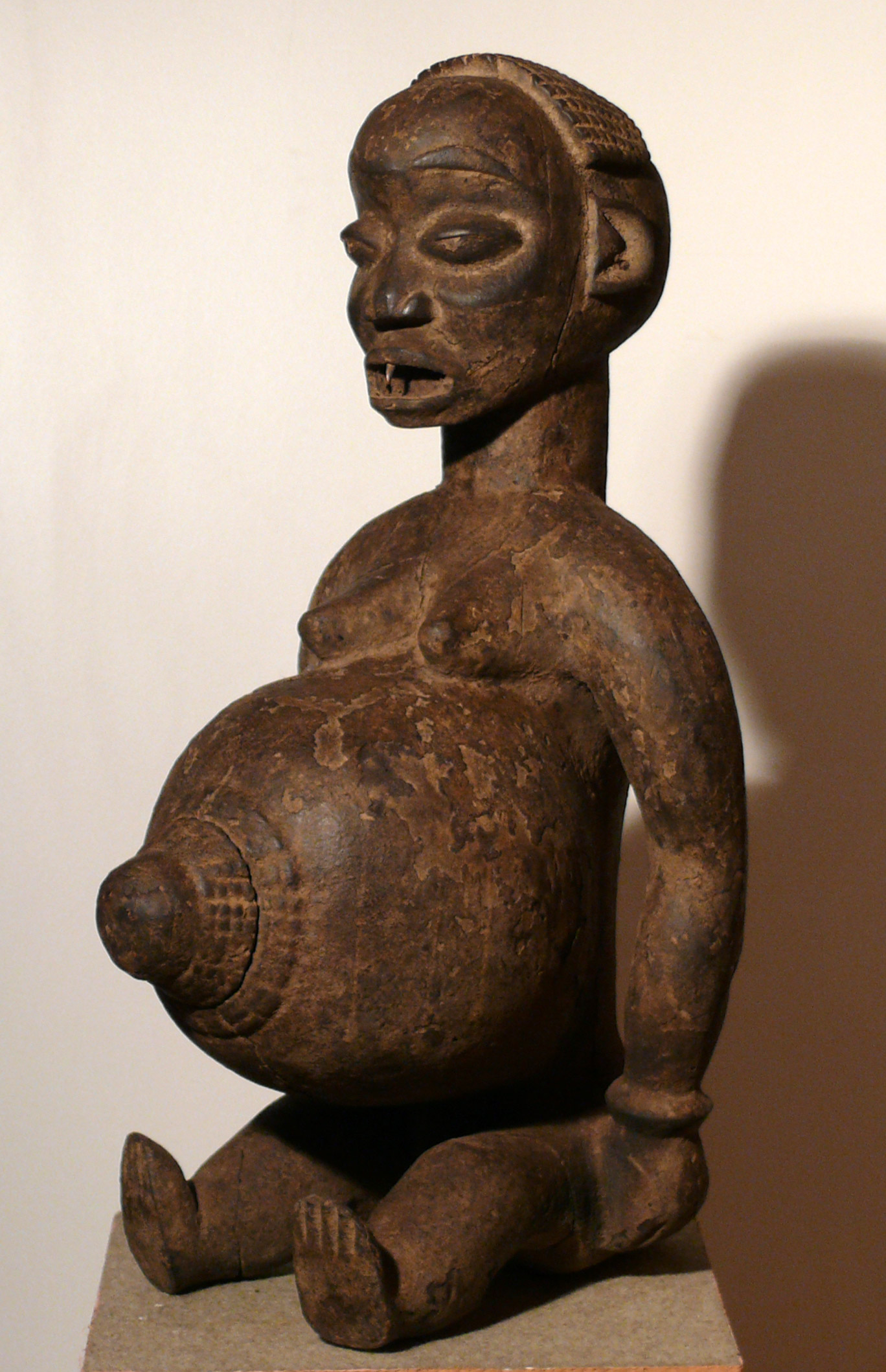 020 Klanmutter der Bangwa Kameruner Grasland